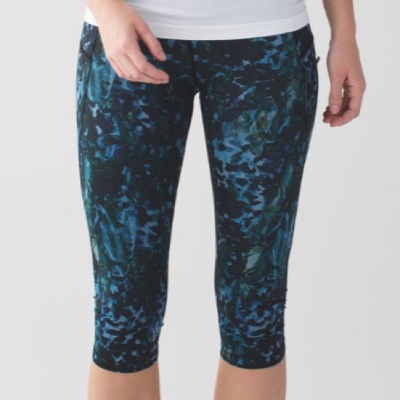 Lululemon Run: Top Speed Crop - Picture 7 of 9